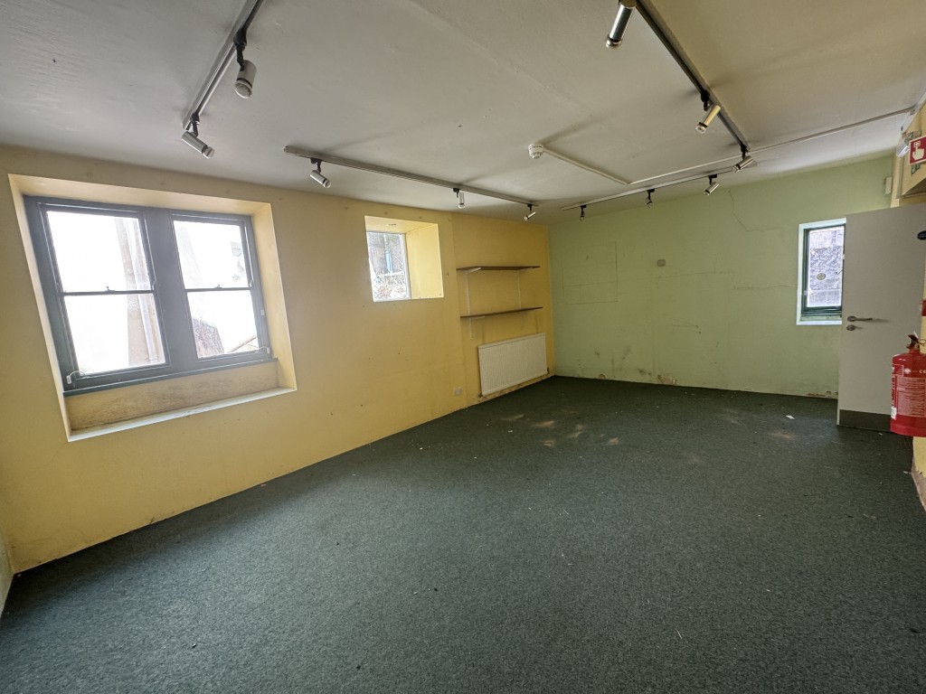 Lot: 80 - VERSATILE PROPERTY WITH POTENTIAL CLOSE TO TOWN CENTRE - Ground floor room two